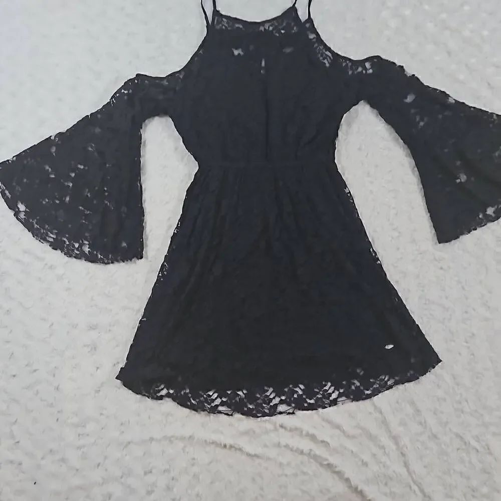 Abercrombie and Fitch Womens Medium Bell Sleeve Lace Blue Cold Shoulder Dress